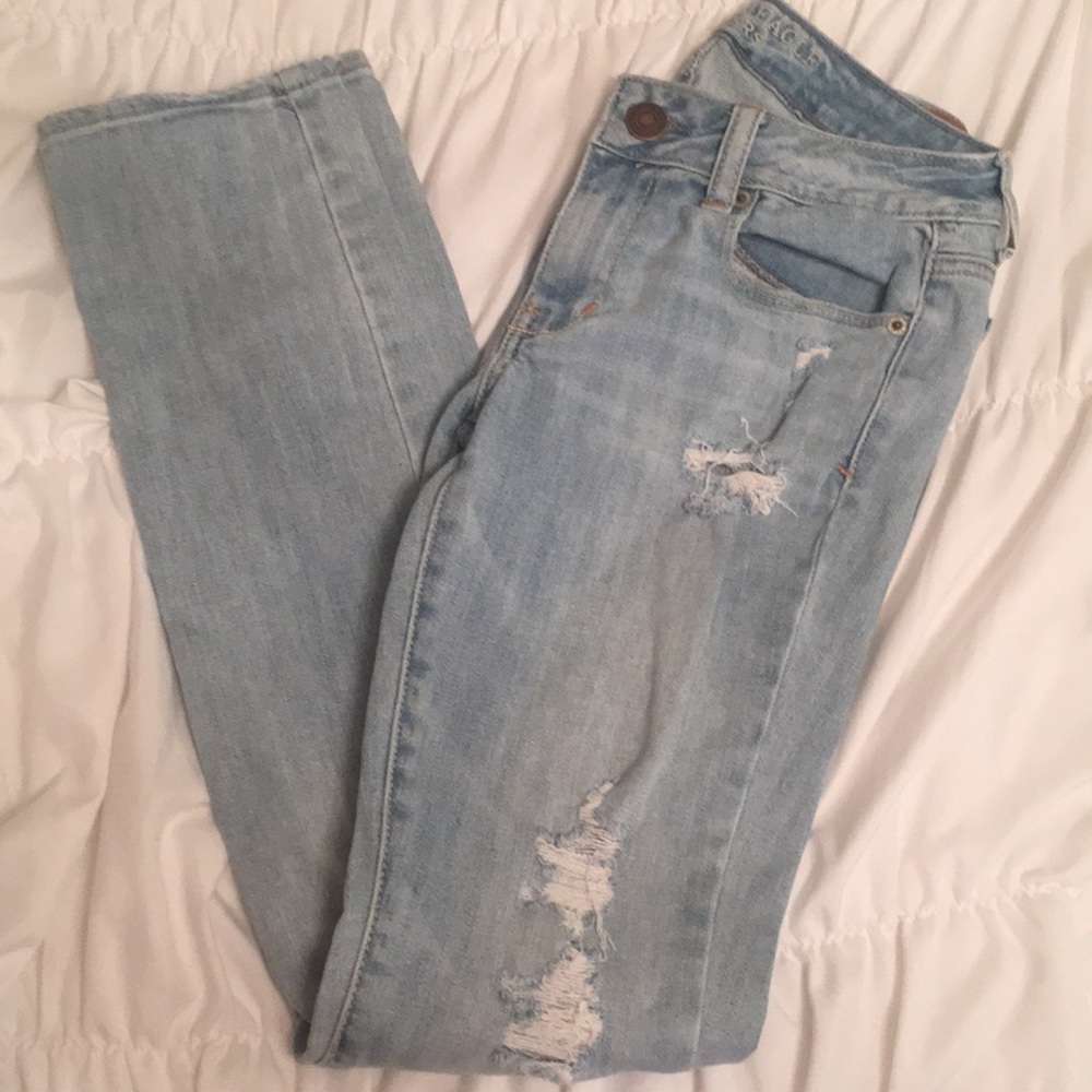 American Eagle destroyed light wash Stretch Skinny
